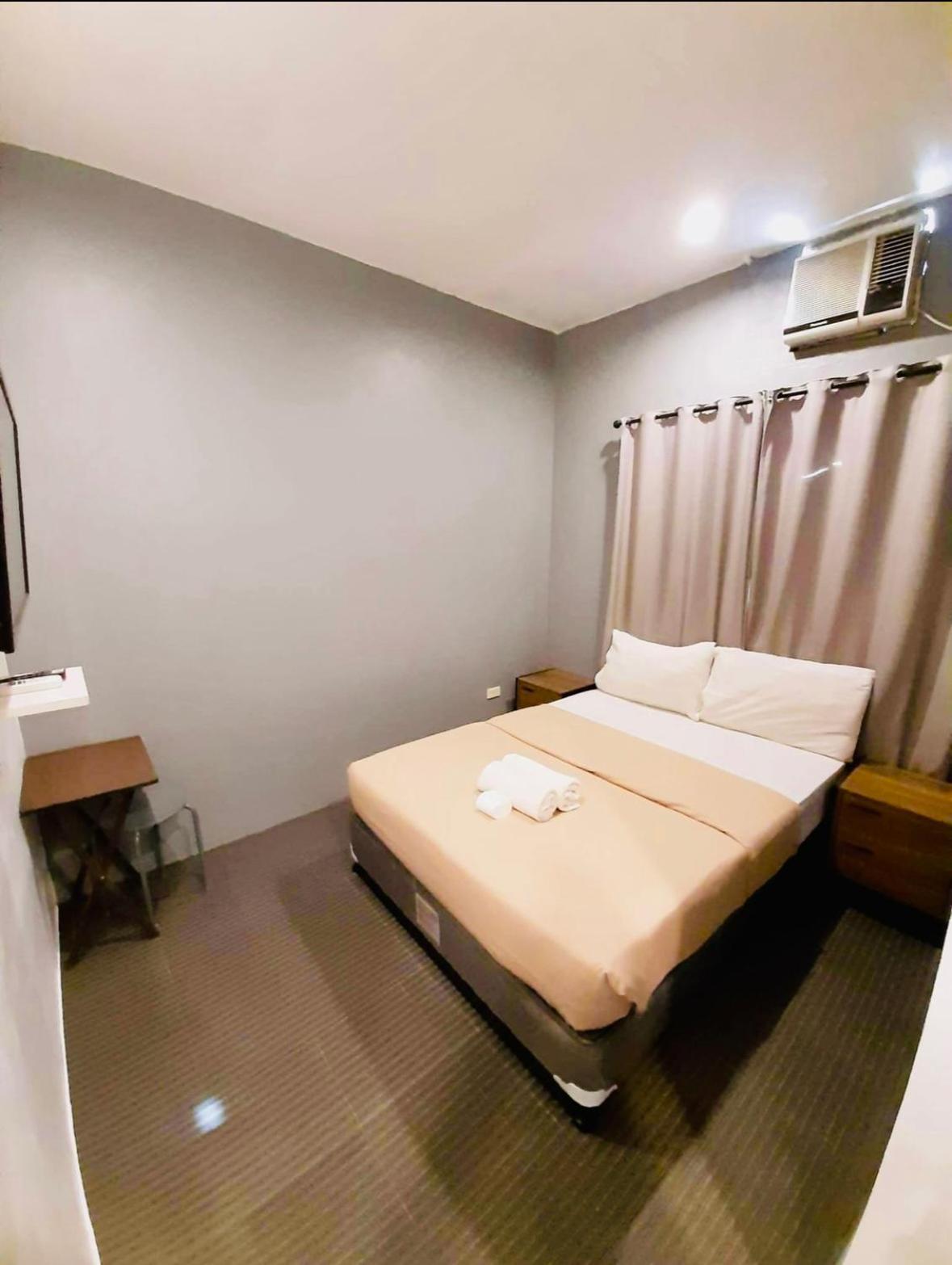 Hometown Hotel - Lacson Bacolod Exterior foto